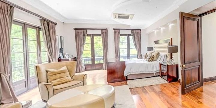 Classic 6 BHK kothi in Panchsheel Park – photo 3