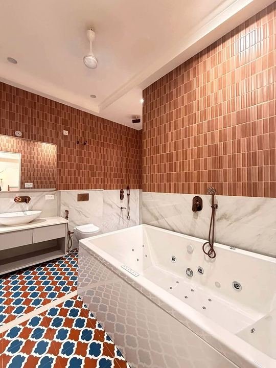Corner 5 BHK builder floor in Shanti Niketan – photo 4
