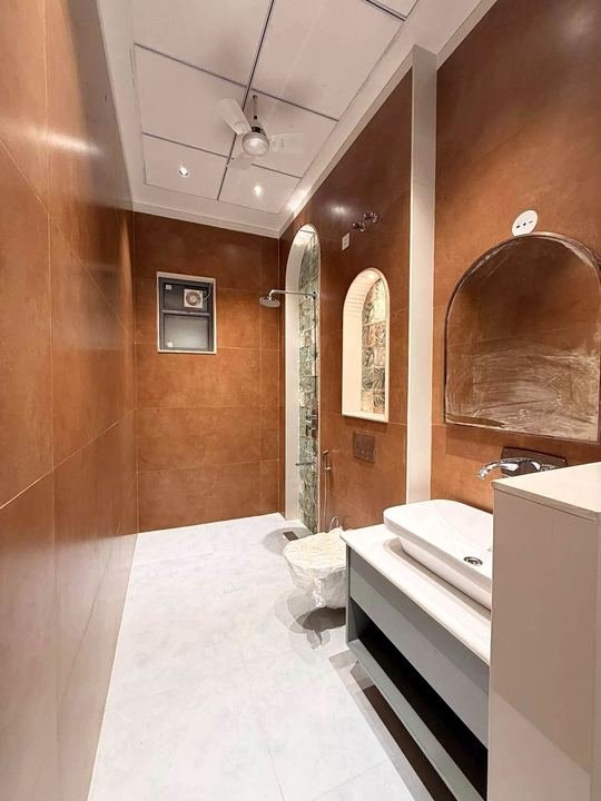New 4 BHK builder floor in Panchsheel Park – photo 4